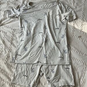 Kyte BABY Light Gray Kids Pajama Set with Animal Design